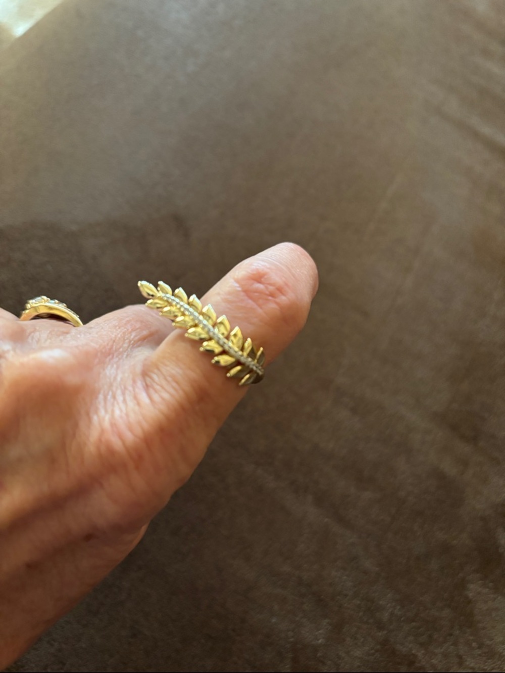 Pretty Bird Jewelry Gold Leaf Band Ring - Leaf Motif